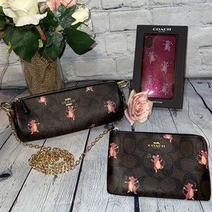 🐭 Coach 🐭Party Mouse Wristlet & Makeup Holder/cosmetic bag w/ cell accessories